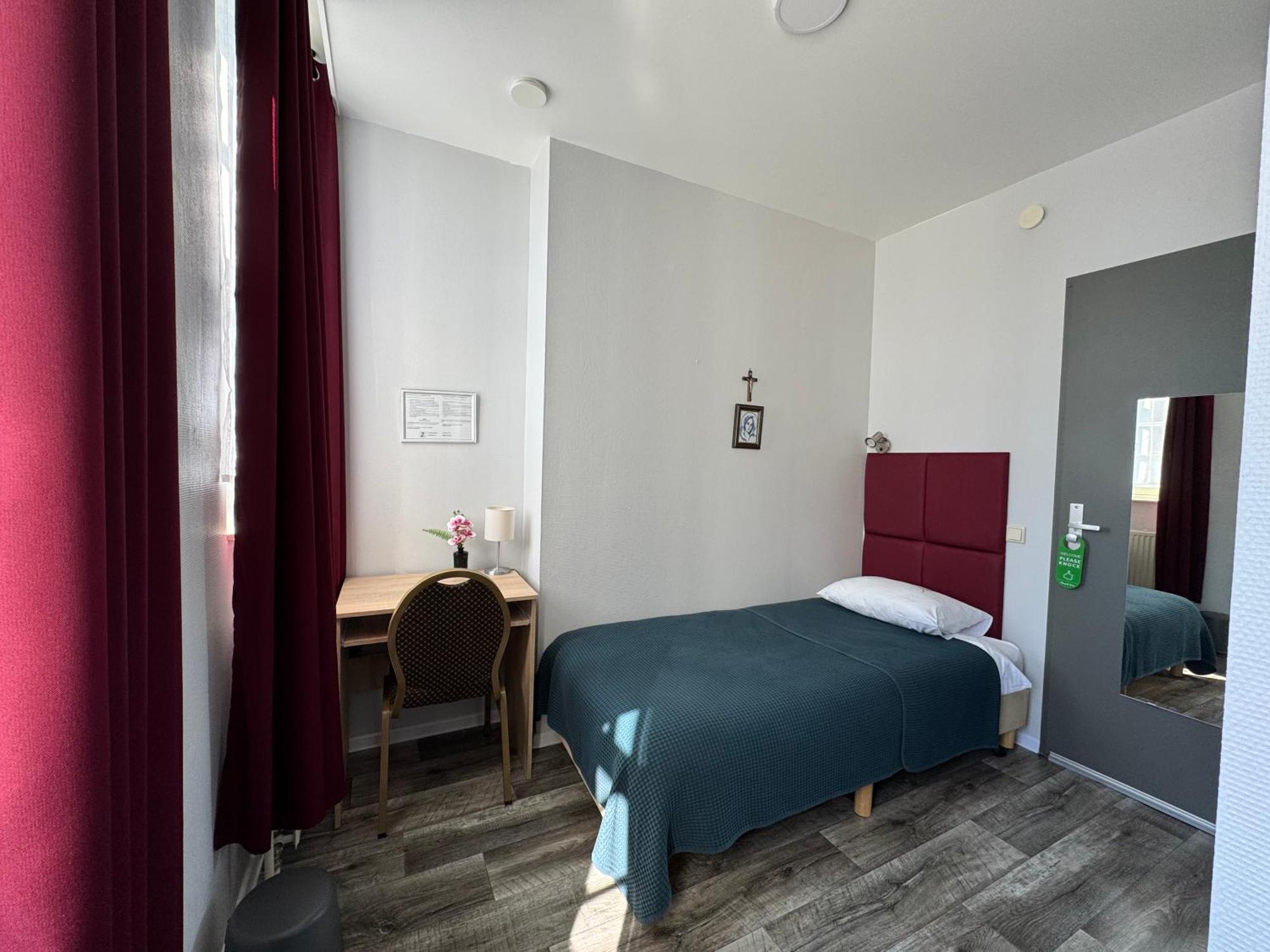B&B Maria Hart Weert Extérieur photo